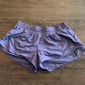 Lululemon Hotty Hot Shorts II 2.5”
